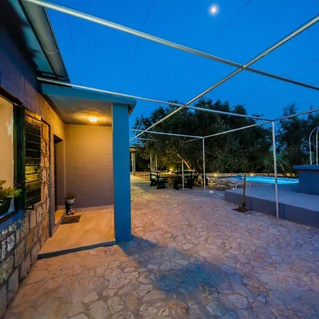 Luxury Private Complex With Pool And Jacuzzi * Kaštel Sućurac