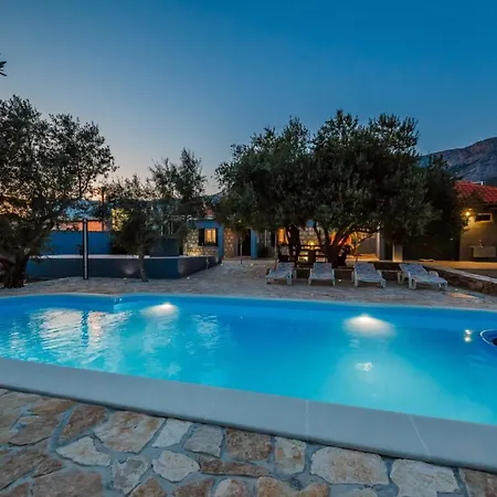 Luxury Private Complex With Pool And Jacuzzi Kaštel Sućurac