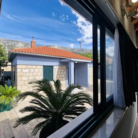 Luxury Private Complex With Pool And Jacuzzi Villa *