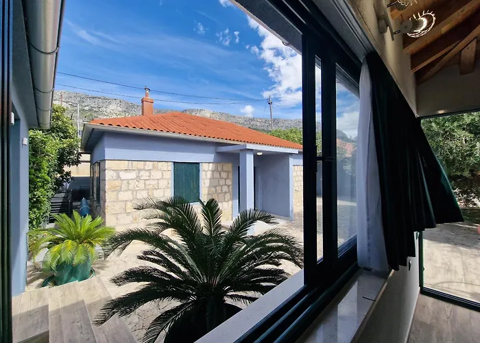 Luxury Private Complex With Pool And Jacuzzi Βίλα *