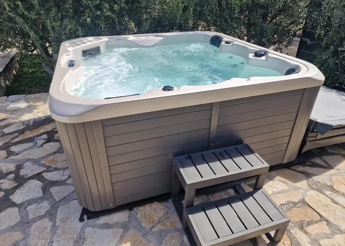 Luxury Private Complex With Pool And Jacuzzi * Kaštel Sućurac